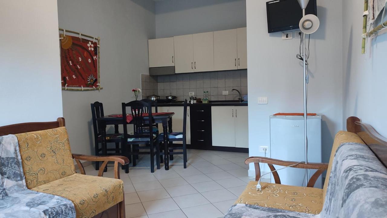 10 Apartmants Olimpia Mir Дуррес Экстерьер фото
