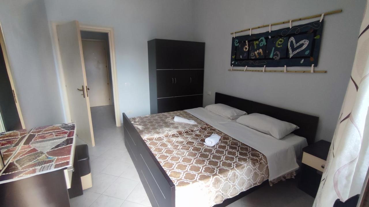 10 Apartmants Olimpia Mir Дуррес Экстерьер фото