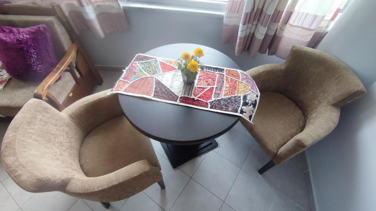 10 Apartmants Olimpia Mir Дуррес Экстерьер фото