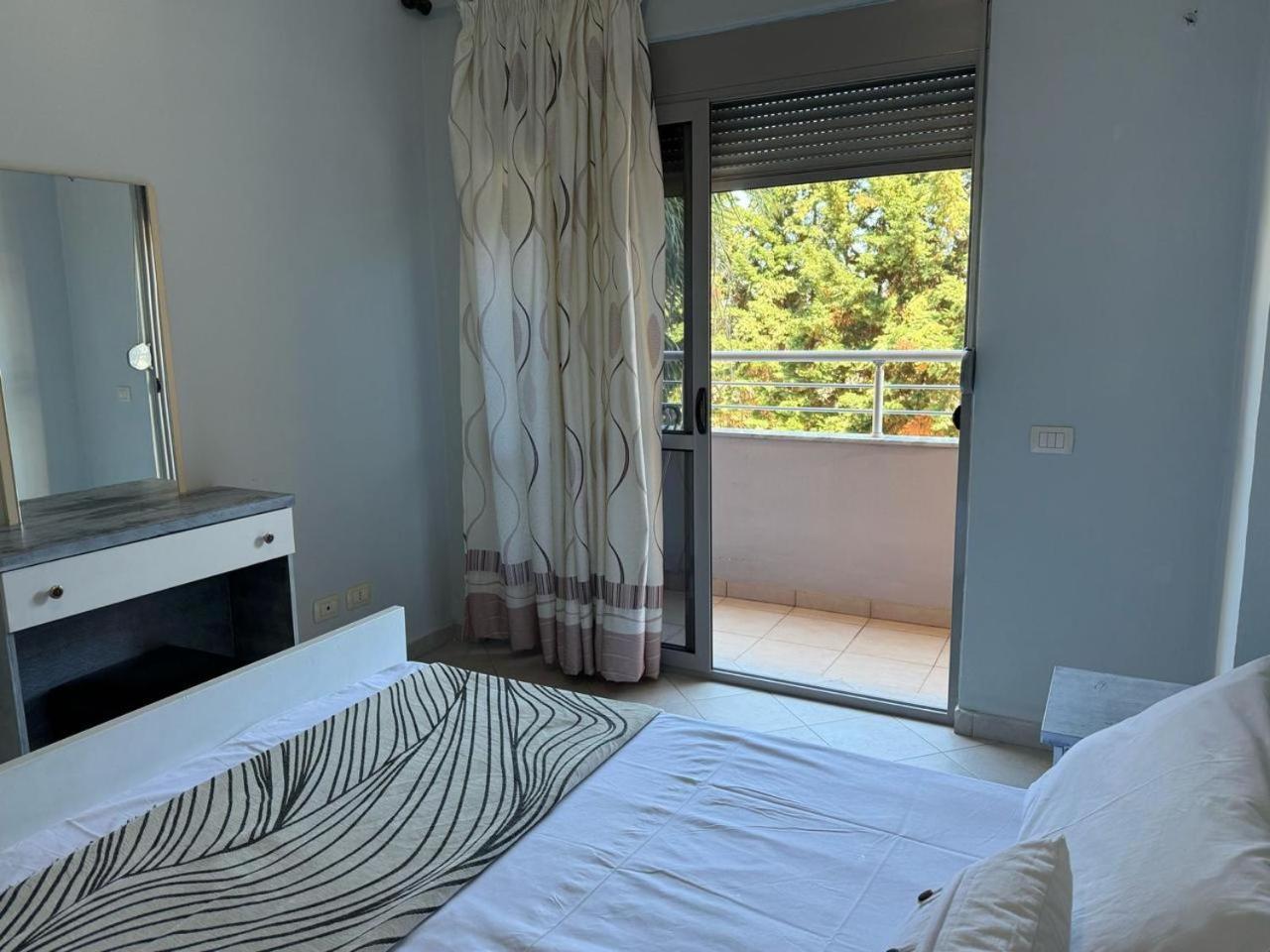 10 Apartmants Olimpia Mir Дуррес Экстерьер фото